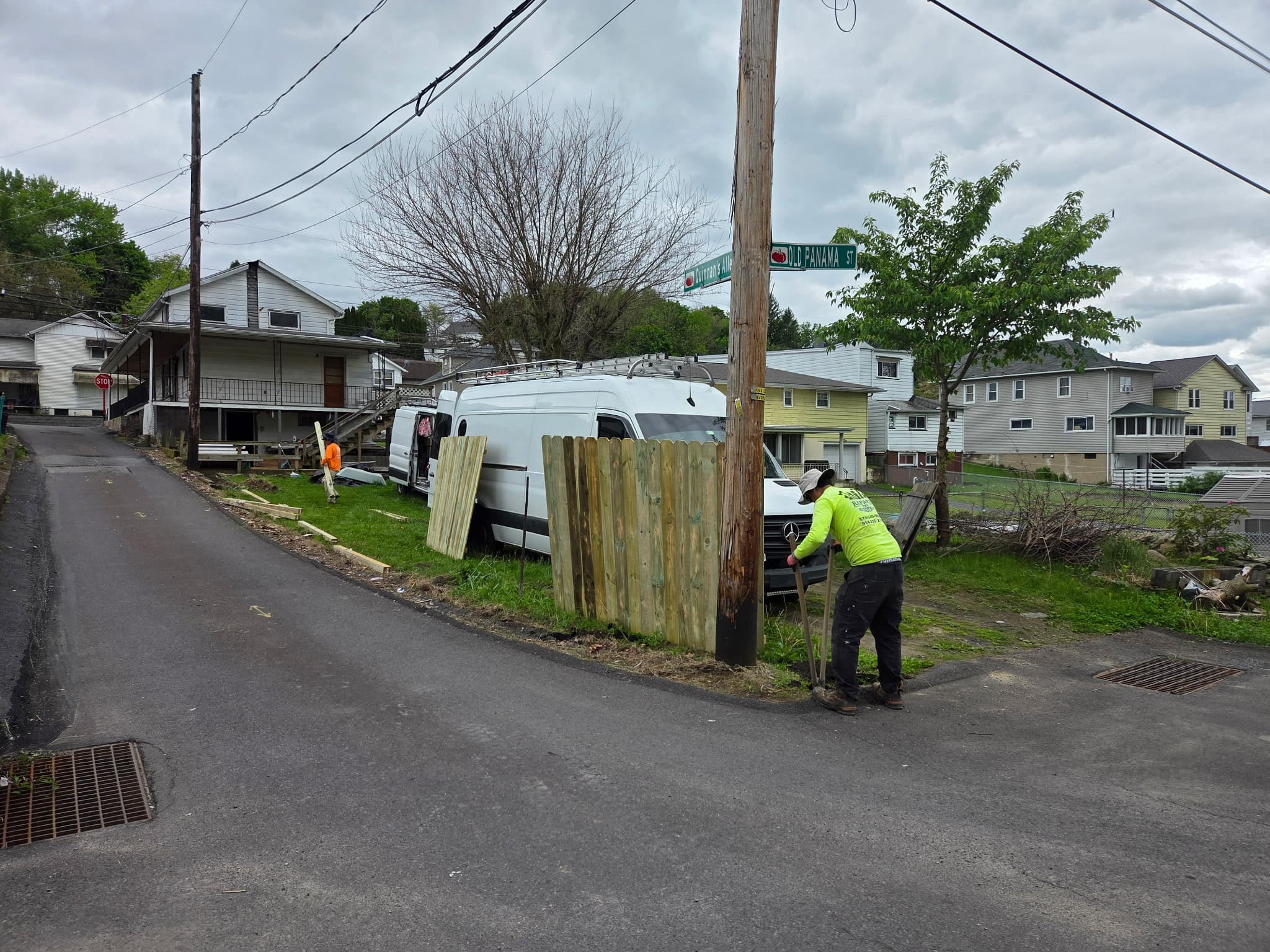 wood flooring & fencing project 1 in Avoca, PA by Rafael The Handyman LLC — before